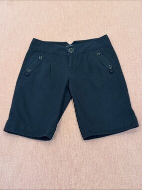 Armani Exchange size 12 Women’s Black Bermuda Shorts with pockets